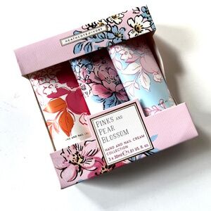 Heathcote & Ivory Hand & Nail Cream Trio Pinks & Pear Blossom 3×30ml Vegan Gift